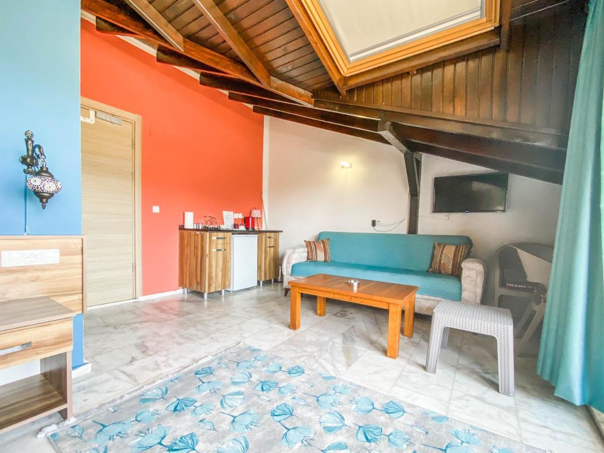 Loya Vita Hotel ดาลยัน ภายนอก รูปภาพ
