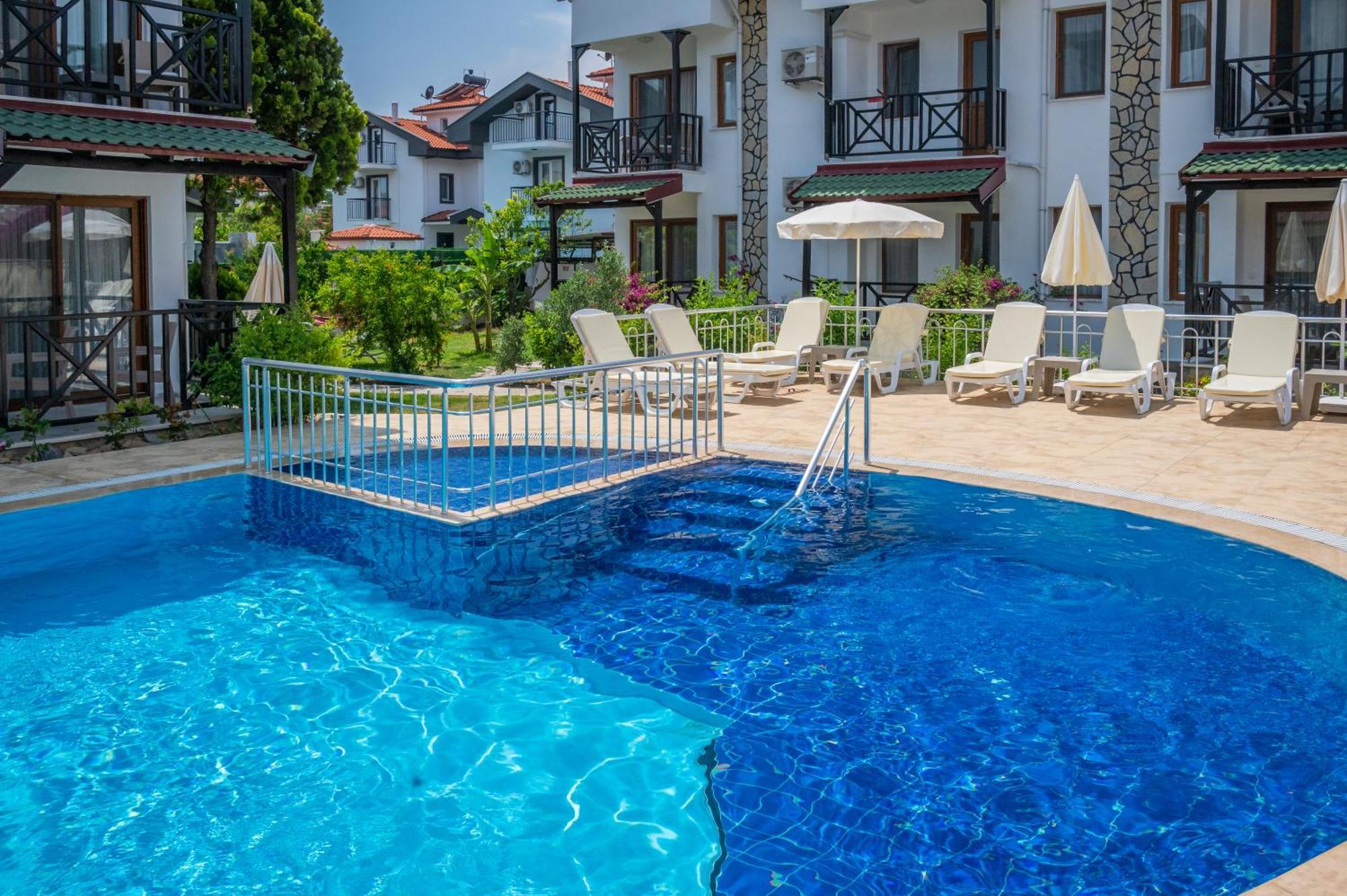 Loya Vita Hotel ดาลยัน ภายนอก รูปภาพ